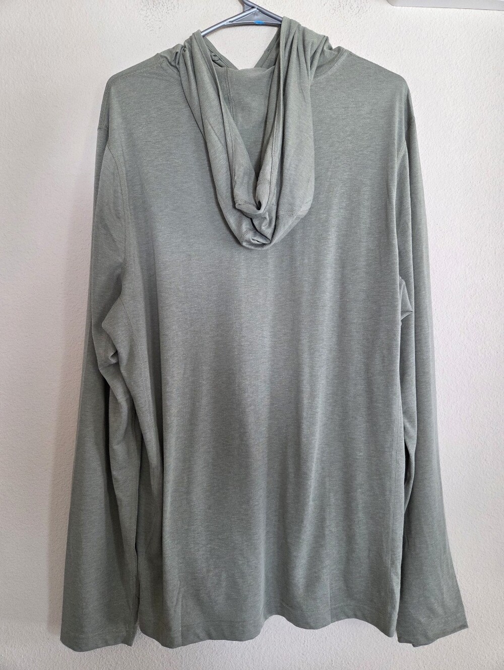 Poncho Men's Sweatshirt Hoodie Size Medium NWT The Boundary Waters - Picture 3 of 10